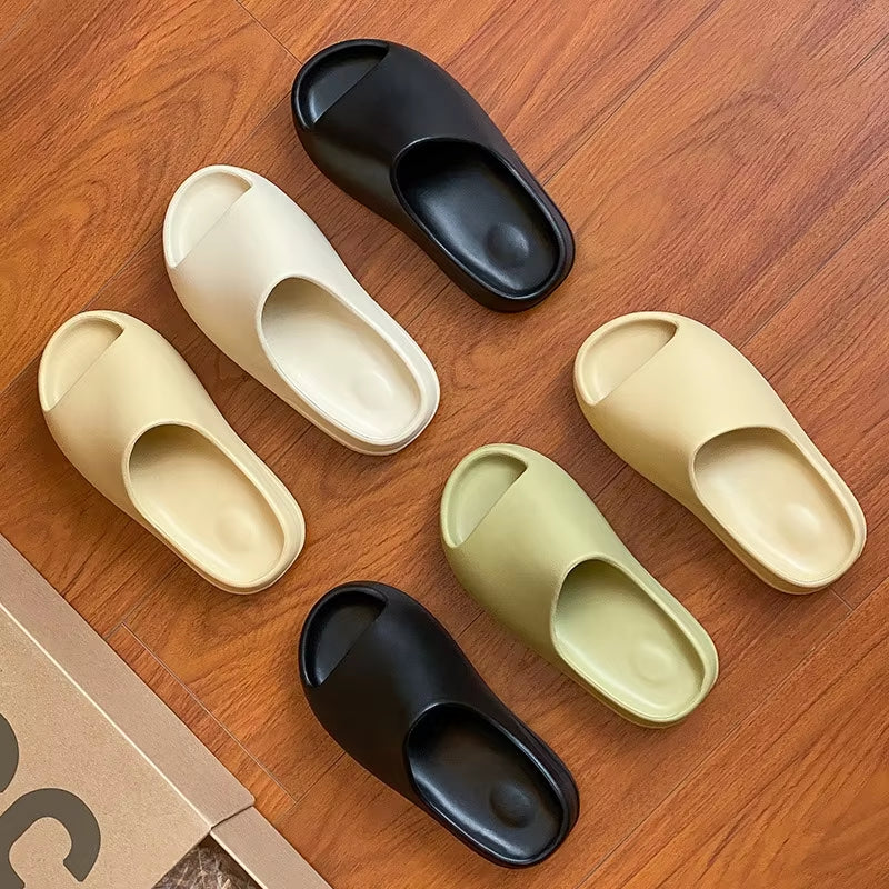 2026 Thick Sole Slippers Men Women Soft Bottom Indoor Home Slides Sandals Light Beach Shoes for Men Platform Slippers Flip Flops